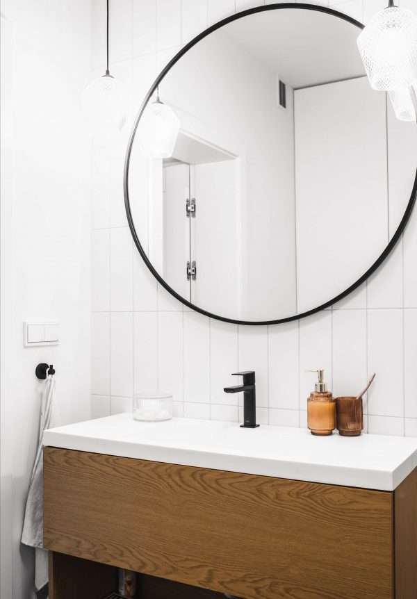 Black Round Wall Mirror